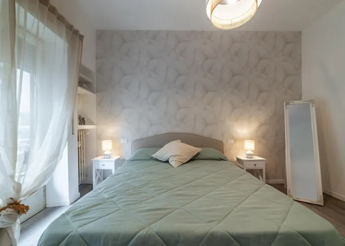 Vatican Shabby Apartment Double Bedrooms